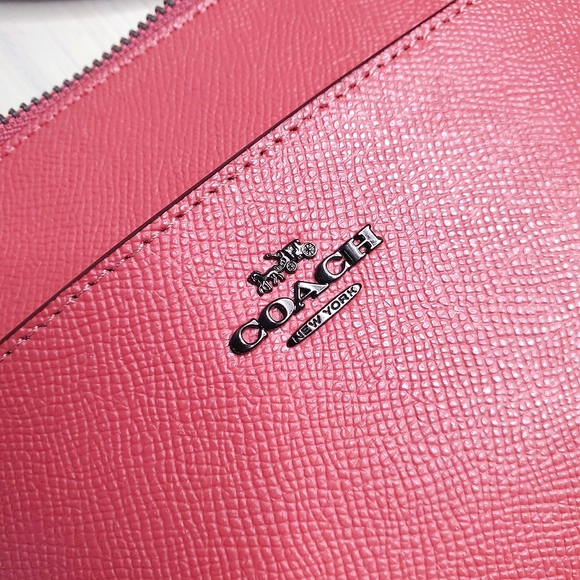 32) COACH Kitt Crossbody Cross-grain Messenger Bag - Picture 2 of 8